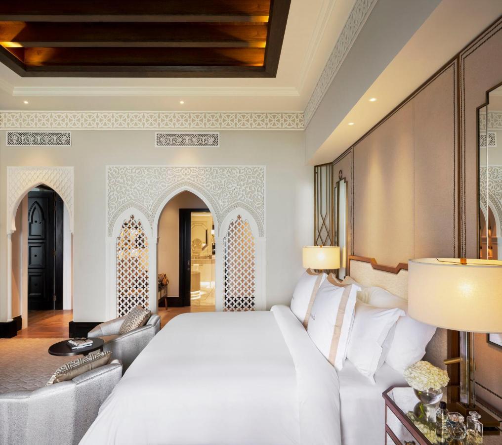 فندق جميرا ميناء السلام دبي المظهر الخارجي الصورة A bedroom at the hotel